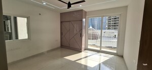 Room in 3 BHK Apartment at Prestige Beverly Hills, Kokapet – for Rent