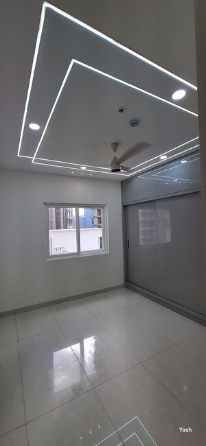 Room in 3 BHK Apartment at Prestige Beverly Hills, Kokapet – for Rent