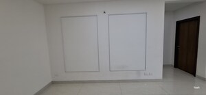 Room in 3 BHK Apartment at Prestige Beverly Hills, Kokapet – for Rent