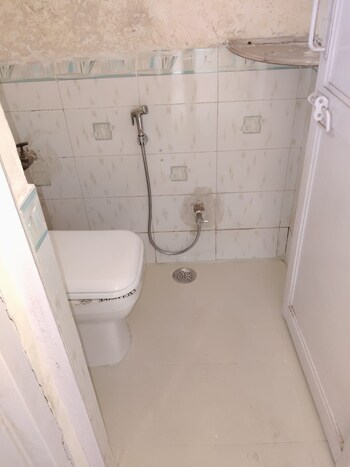 3 BHK Flat for Rent in Jawahar Nagar, Delhi
