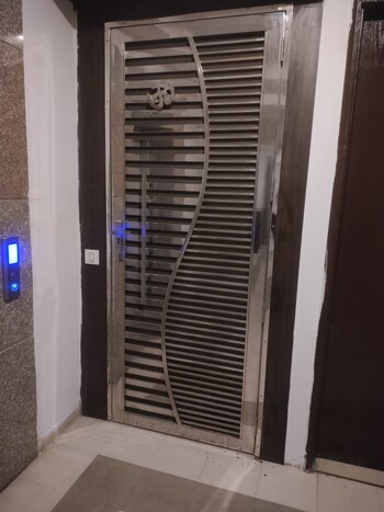 Prateek Grand City