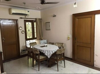 6+ BHK Villa for Sale in Sector 47, Noida