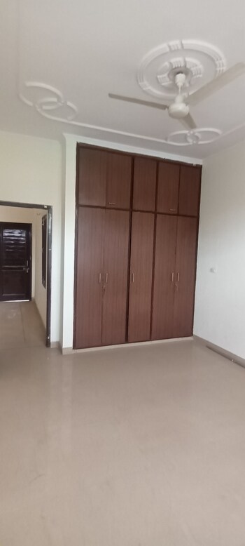 3 BHK House for Rent in Sector 17, Faridabad