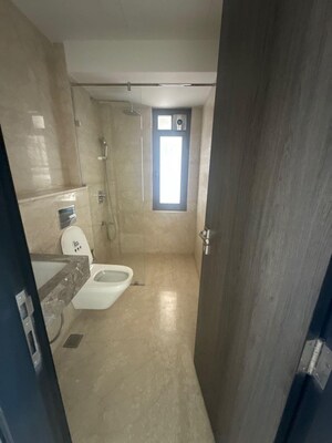 Building Lobby in 4 BHK Apartment at Mahalaxmi Racecourse – for Rent