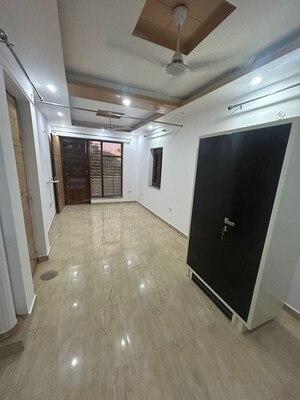 1 BHK Builder Floor For Rent in Sector 9a