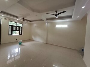 Room in 2 BHK Builder Floor at Jawahar Nagar – for Rent