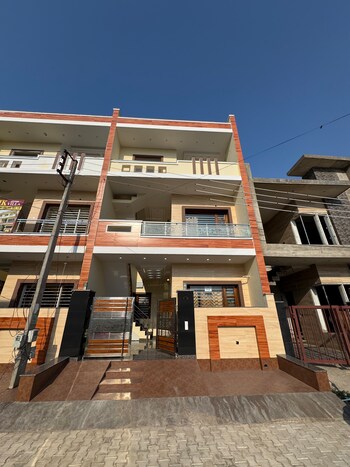 4 BHK Villa for Sale in Sunny Enclave, Mohali