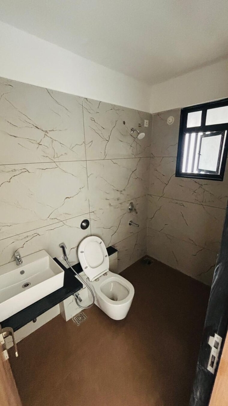 Bathroom, majestique-signature-towers 3 Bedroom 1651 Sq.Ft. Apartment In Balewadi Pune 10487608