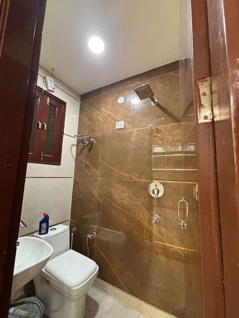 Bathroom, nawada 2 Bedroom 540 Sq.Ft. Builder Floor In Nawada Delhi 10487589