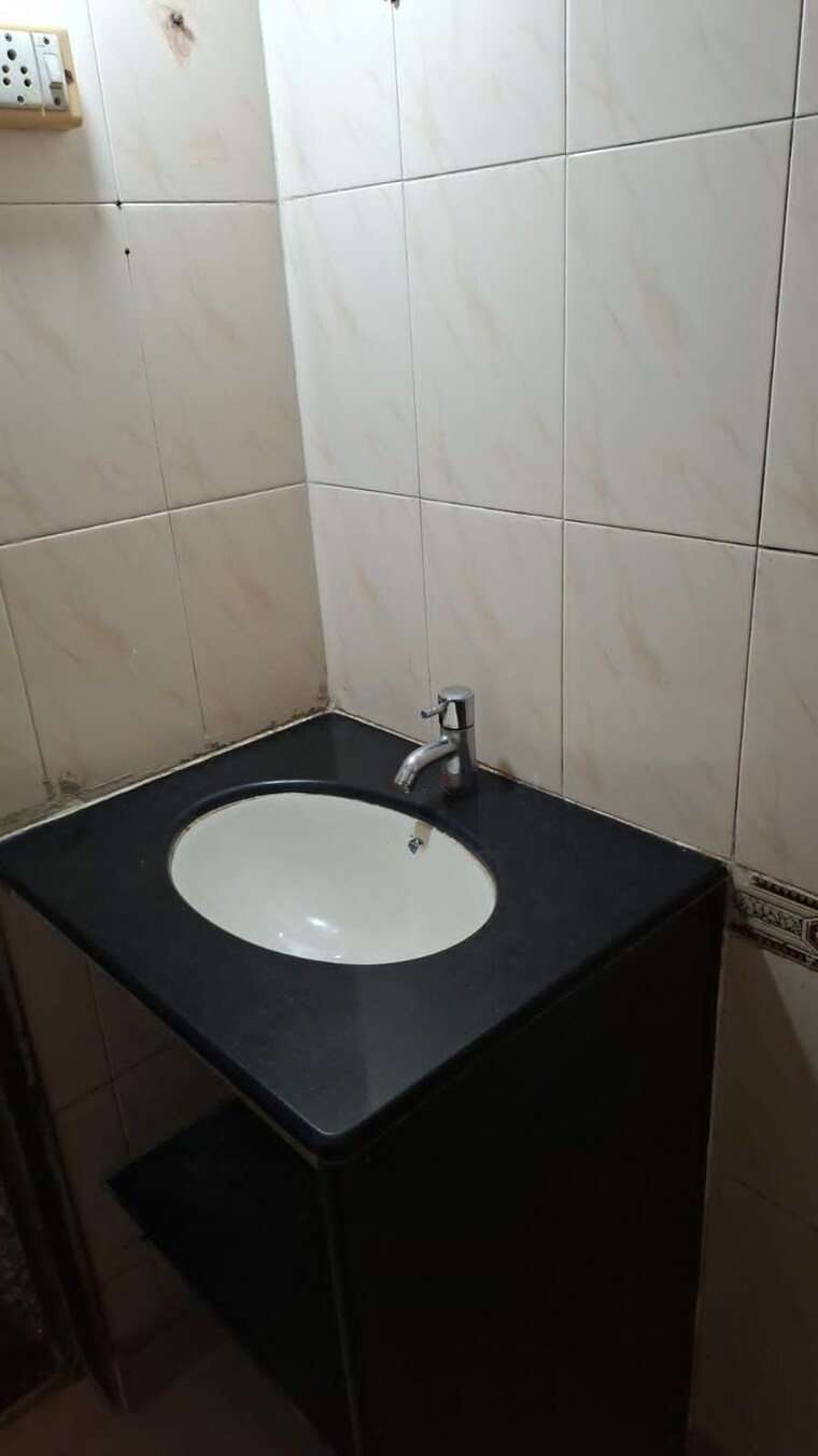 Bathroom, koldongri Pg For Boys & Girls In Koldongri 10487633