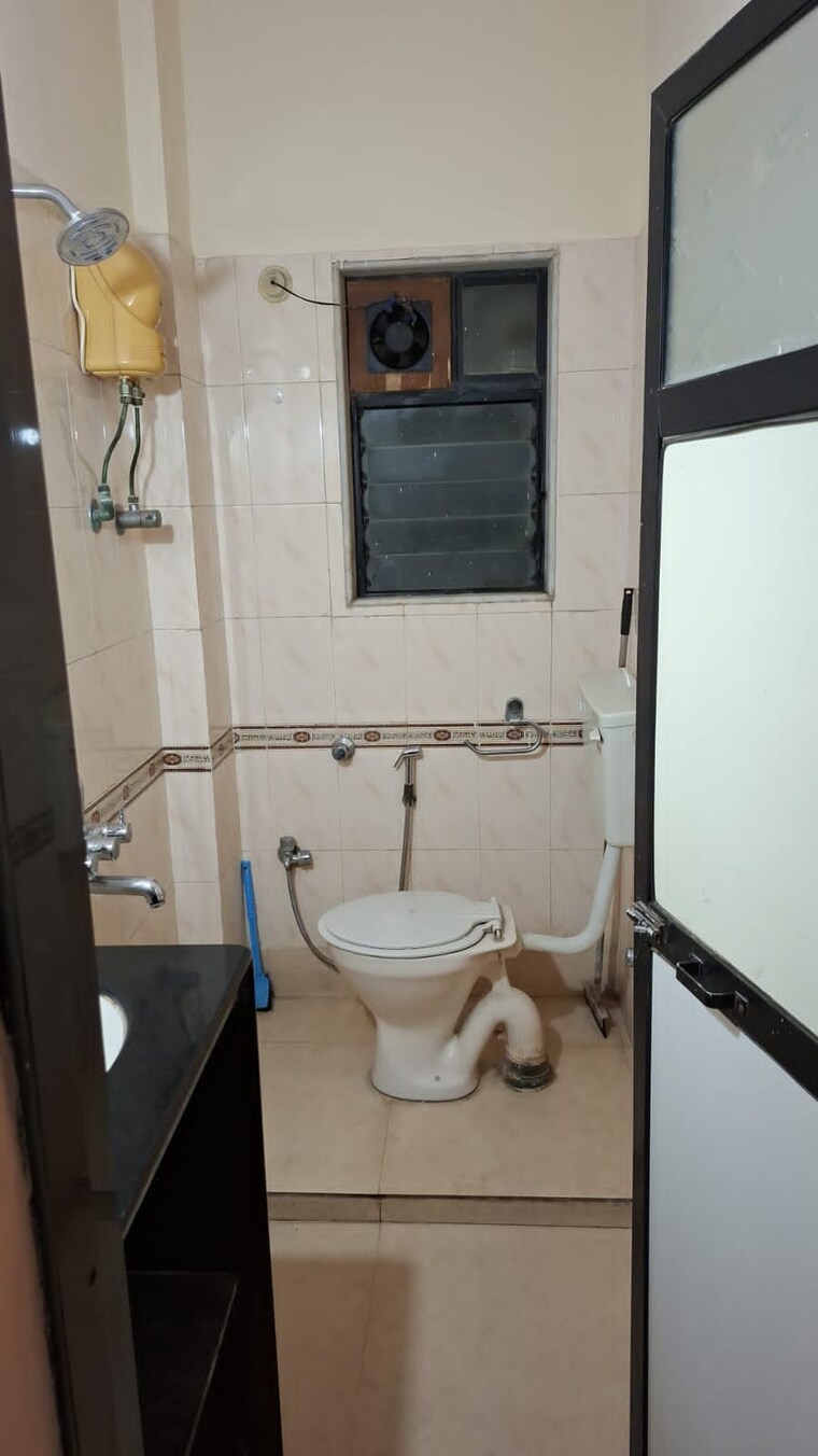 Bathroom, koldongri Pg For Boys & Girls In Koldongri 10487633