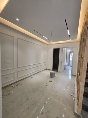 Room in 4 BHK Independent House at Sahastradhara – for Sale