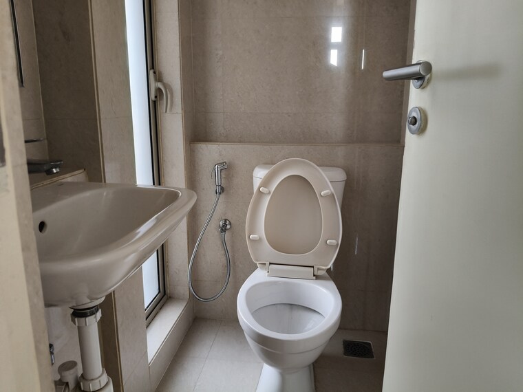 Bathroom, thane west 1 Bedroom 420 Sq.Ft. Apartment In Thane West Thane 10487644