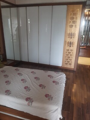 Bedroom in 3 BHK Apartment at RNA Continental, Chembur – for Rent