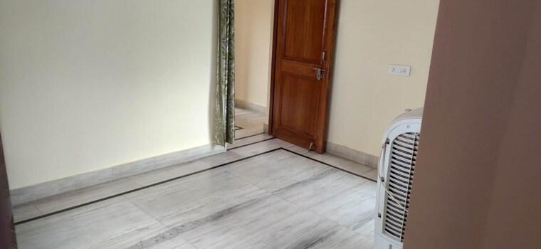 Room, aman vihar 1 RK 1100 Sq.Ft. Builder Floor In Aman Vihar Dehradun 10487669