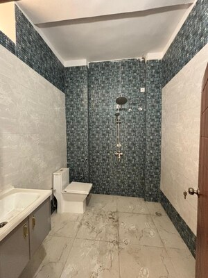 Bathroom in 4 BHK Independent House at JakhaN-Rajpur Road – for Sale