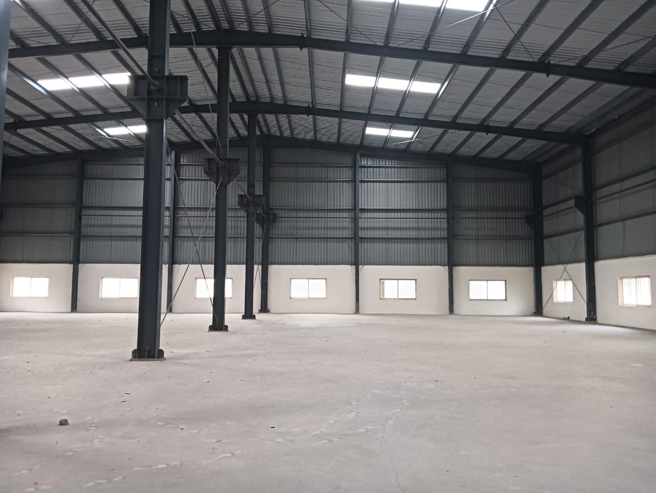 Parking in  Warehouse at Sompura Industrial, Dobbaspet – for Rent