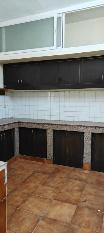 2 BHK Flat for Sale in Vasant Kunj, Delhi