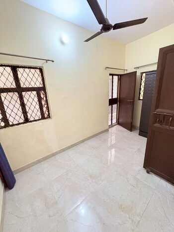 1 BHK Builder Floor for Rent in Panchsheel Vihar, Delhi