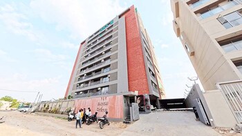 4 BHK Flat for Rent in Vavol, Gandhinagar