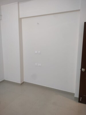 Room in 2 BHK Apartment at Prateek Grand City, Siddharth Vihar – for Rent