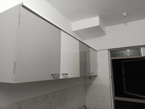 Room in 2 BHK Apartment at Kalpataru Immensa, Kolshet Road – for Rent