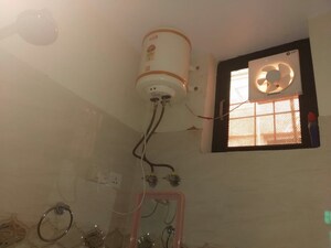 Bathroom in 2 BHK Builder Floor at Sector 40 – for Rent