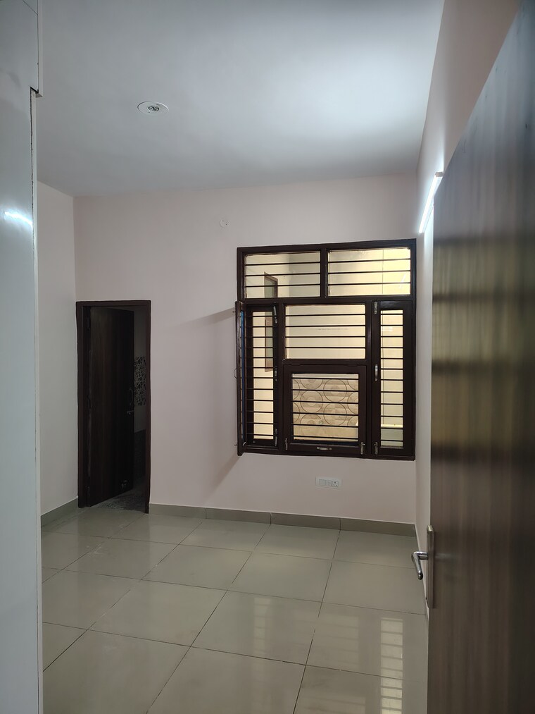 Room, preet colony 2 Bedroom 900 Sq.Ft. Builder Floor In Preet Colony Zirakpur 10496556