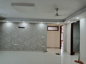 Room in 3 BHK Apartment at Saket – for Rent