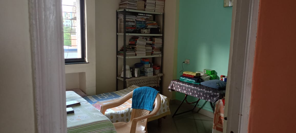 Bedroom in 2 BHK Apartment at Kharadi – for Rent