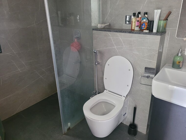 Attached Bathroom, kamgar putala vasahat 3 Bedroom 1800 Sq.Ft. Apartment In Kamgar Putala Vasahat Pune 10496637