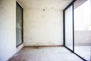 Room in 3 BHK Apartment at Narol – for Sale