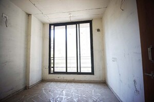 Room in 3 BHK Apartment at Narol – for Sale
