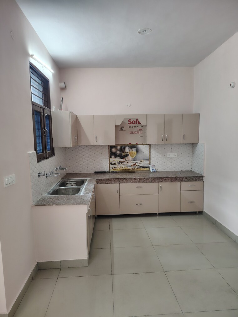 Kitchen, preet colony 2 Bedroom 900 Sq.Ft. Builder Floor In Preet Colony Zirakpur 10496556