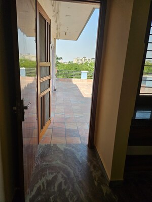 Building Lobby in 1 BHK Builder Floor at Sector Swarn Nagri – for Rent