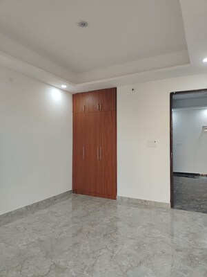 Room in 2 BHK Builder Floor at AVS Tower, Sector 73 – for Rent