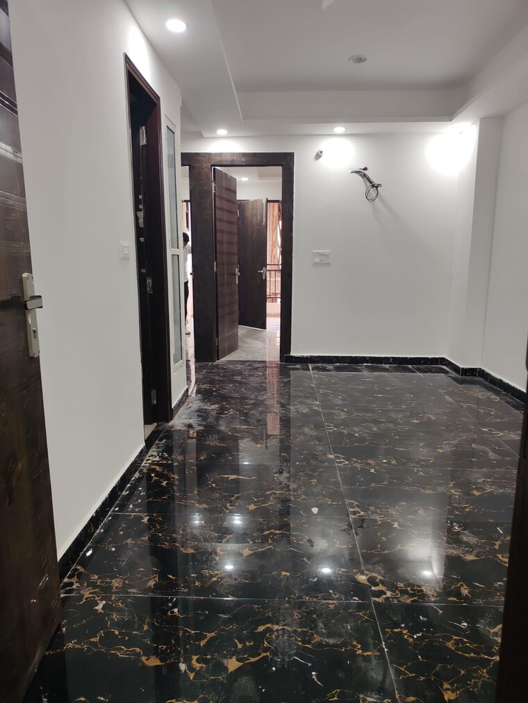 Room, avs-tower 2 Bedroom 1050 Sq.Ft. Builder Floor In Sector 73 Noida 10496690