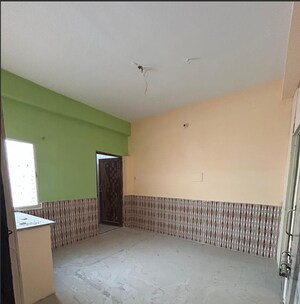 Room in  Warehouse at Sapoorji Houshing Complex, Rajarhat New Town – for Rent