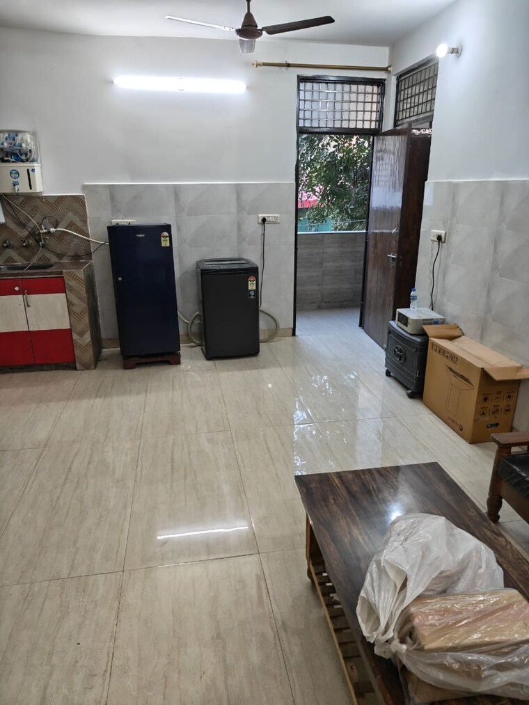 Team Area, aghapur 3 Bedroom 220 Sq.Mt. Builder Floor In Aghapur Noida 10496747