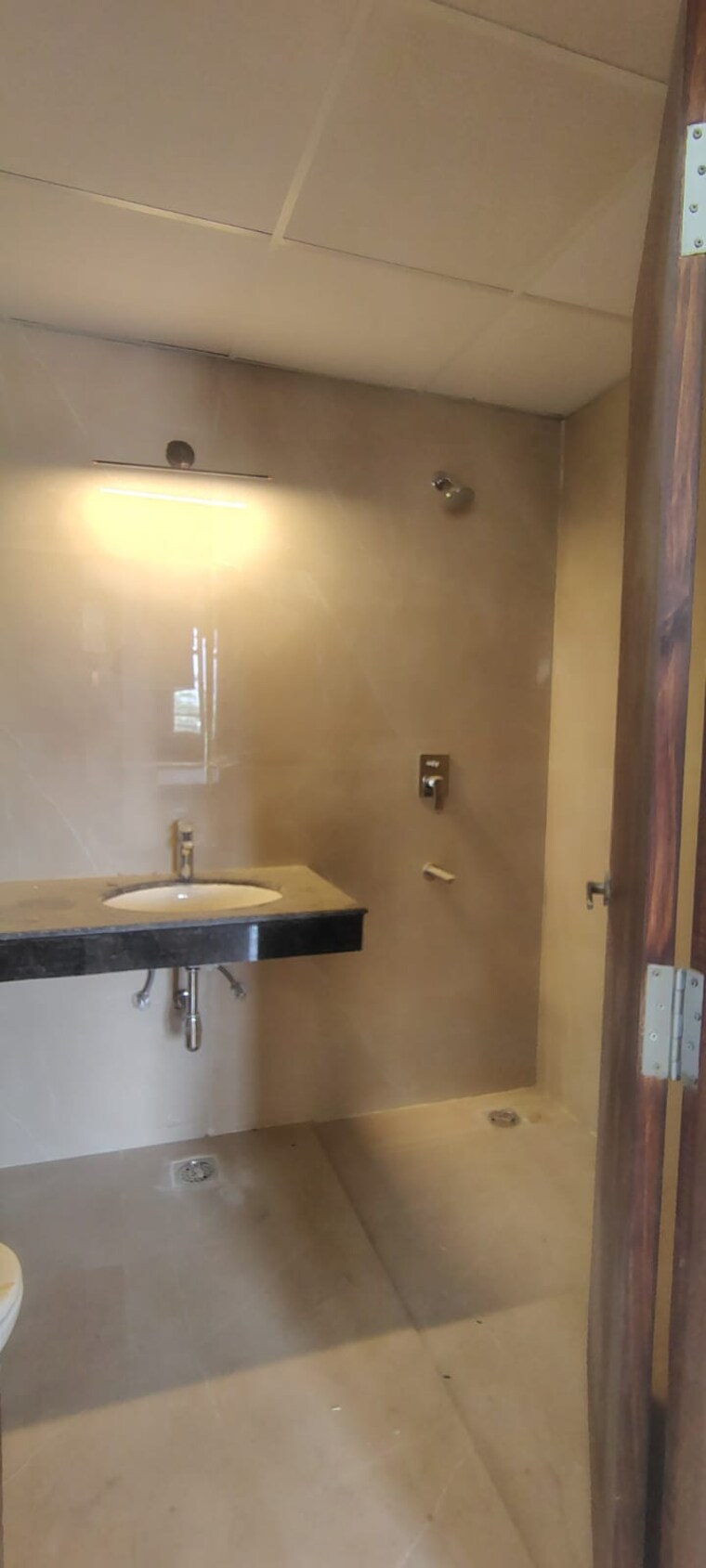 Bathroom, rishita-mulberry-heights 3 Bedroom 1964 Sq.Ft. Apartment In Sushant Golf City Lucknow 10496597