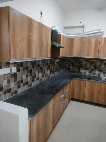 Prateek Grand City