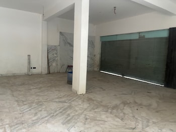 Shop for Rent in Sector 51, Noida