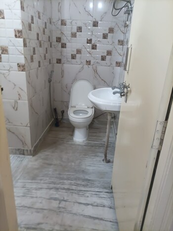 2 BHK Builder Floor for Rent in Sector 15, Gurgaon
