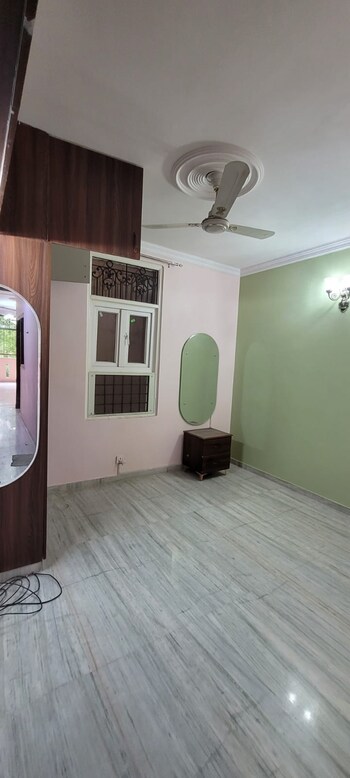 3 BHK Builder Floor for Rent in Chittaranjan Park, Delhi
