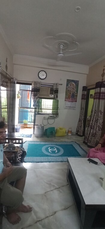 2 BHK Builder Floor for Sale in Sector 73, Noida