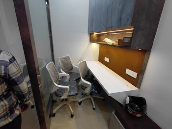 Office Space for Sale in Bbd Bagh, Kolkata