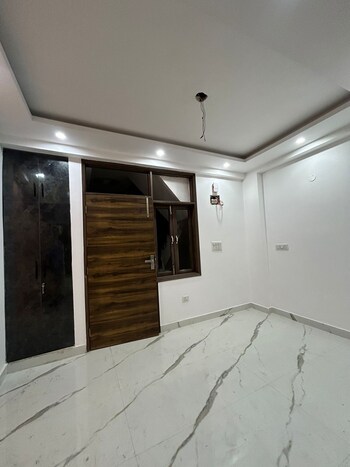 1 BHK Builder Floor for Rent in Freedom Fighters Enclave, Delhi