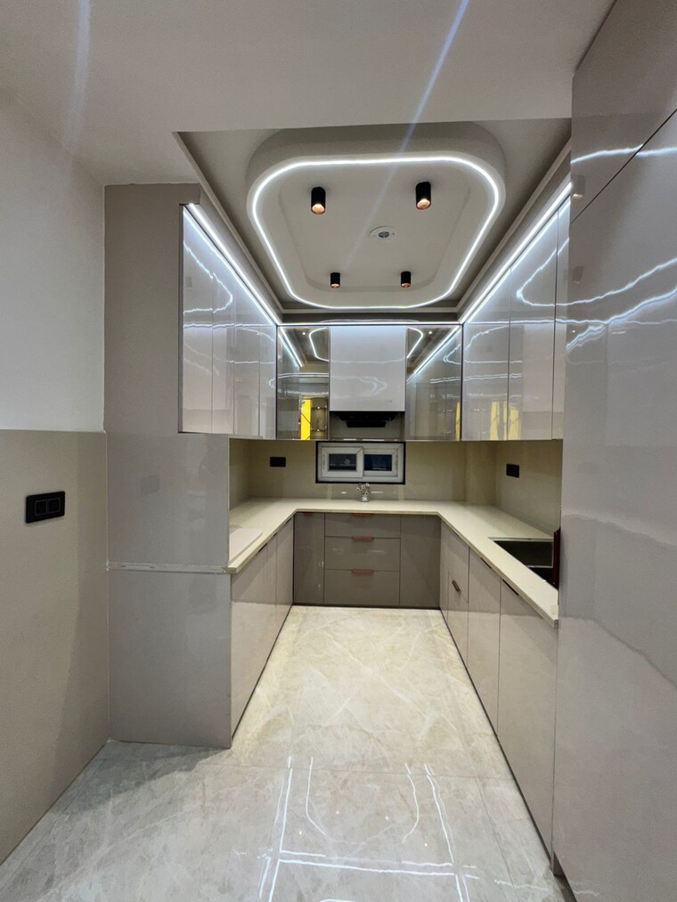 undefined, dwarka mor 4 Bedroom 150 Sq.Yd. Builder Floor In Dwarka Mor Delhi 10506492