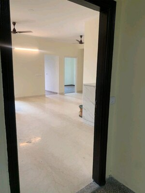Room in 2.5 BHK Apartment at Shree Vardhman Victoria, Sector 70 – for Rent