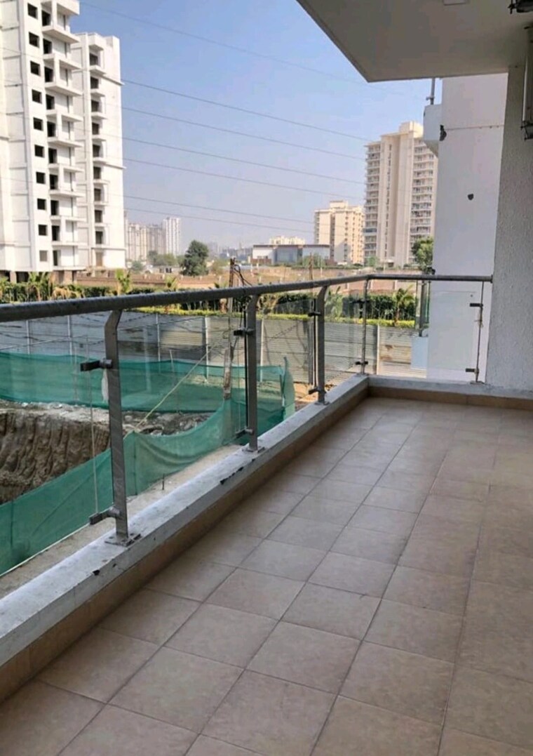 Balcony, shree-vardhman-victoria 2.5 Bedroom 1350 Sq.Ft. Apartment In Sector 70 Gurgaon 10506486